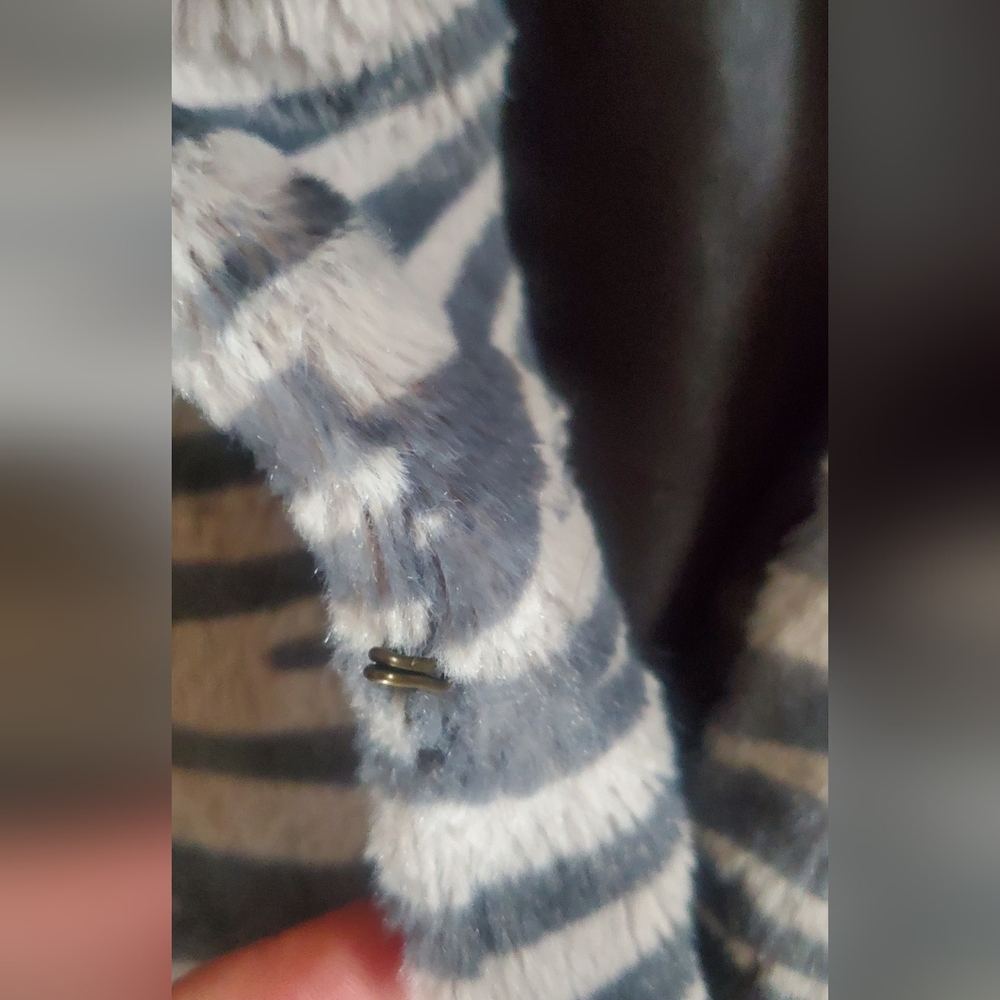 Zebra Print Fleece Vest - Picture 4 of 5